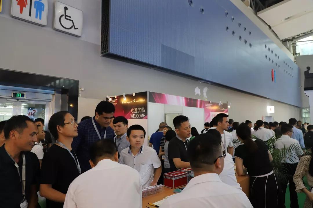 廣州市夜太陽舞臺(tái)燈光音響設(shè)備有限公司