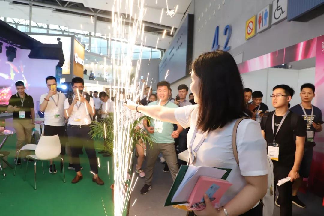 廣州市夜太陽舞臺(tái)燈光音響設(shè)備有限公司